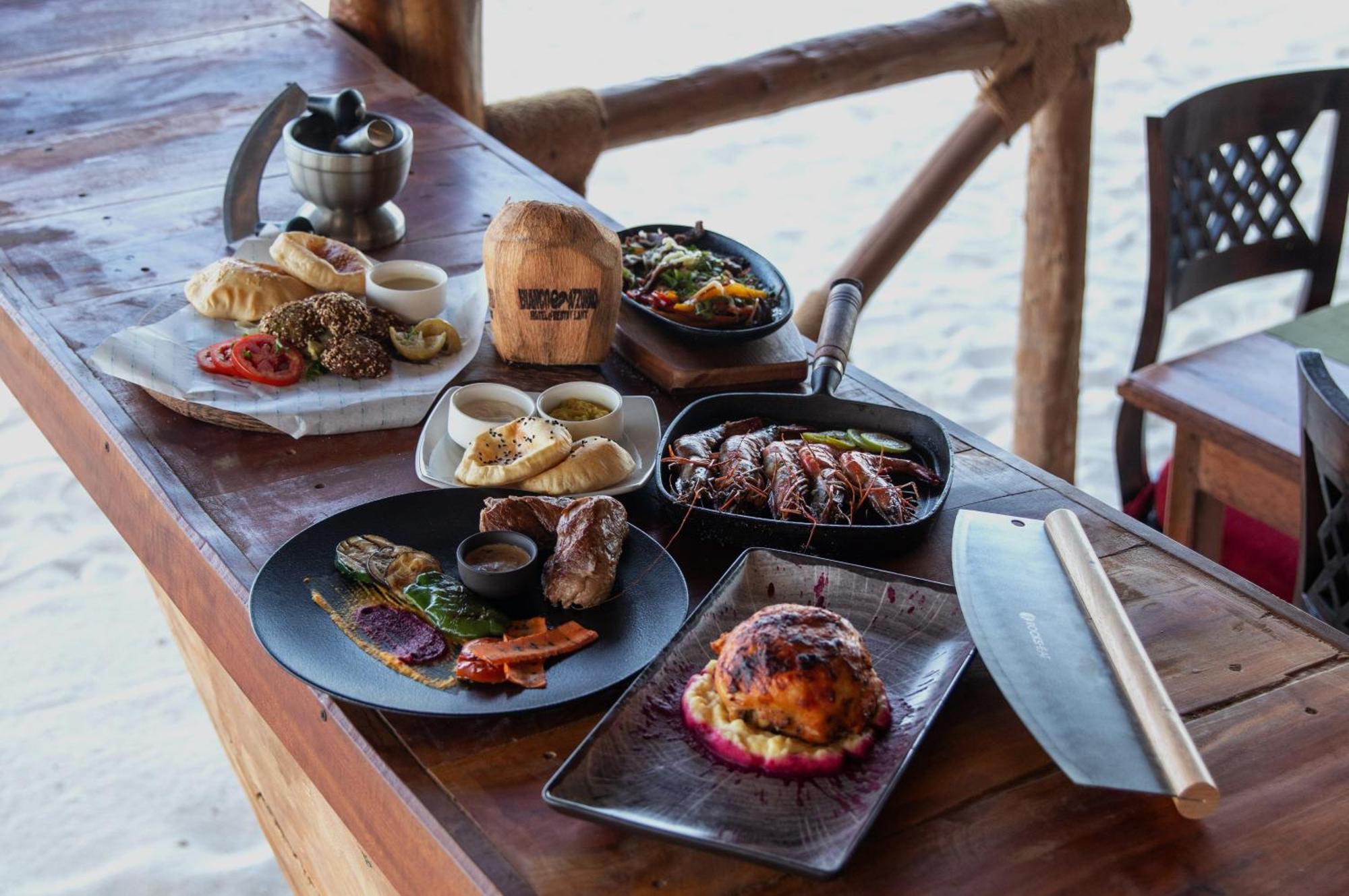 Bianco Azzurro Hotel & Restaurant بواني ماكهانجاني المظهر الخارجي الصورة