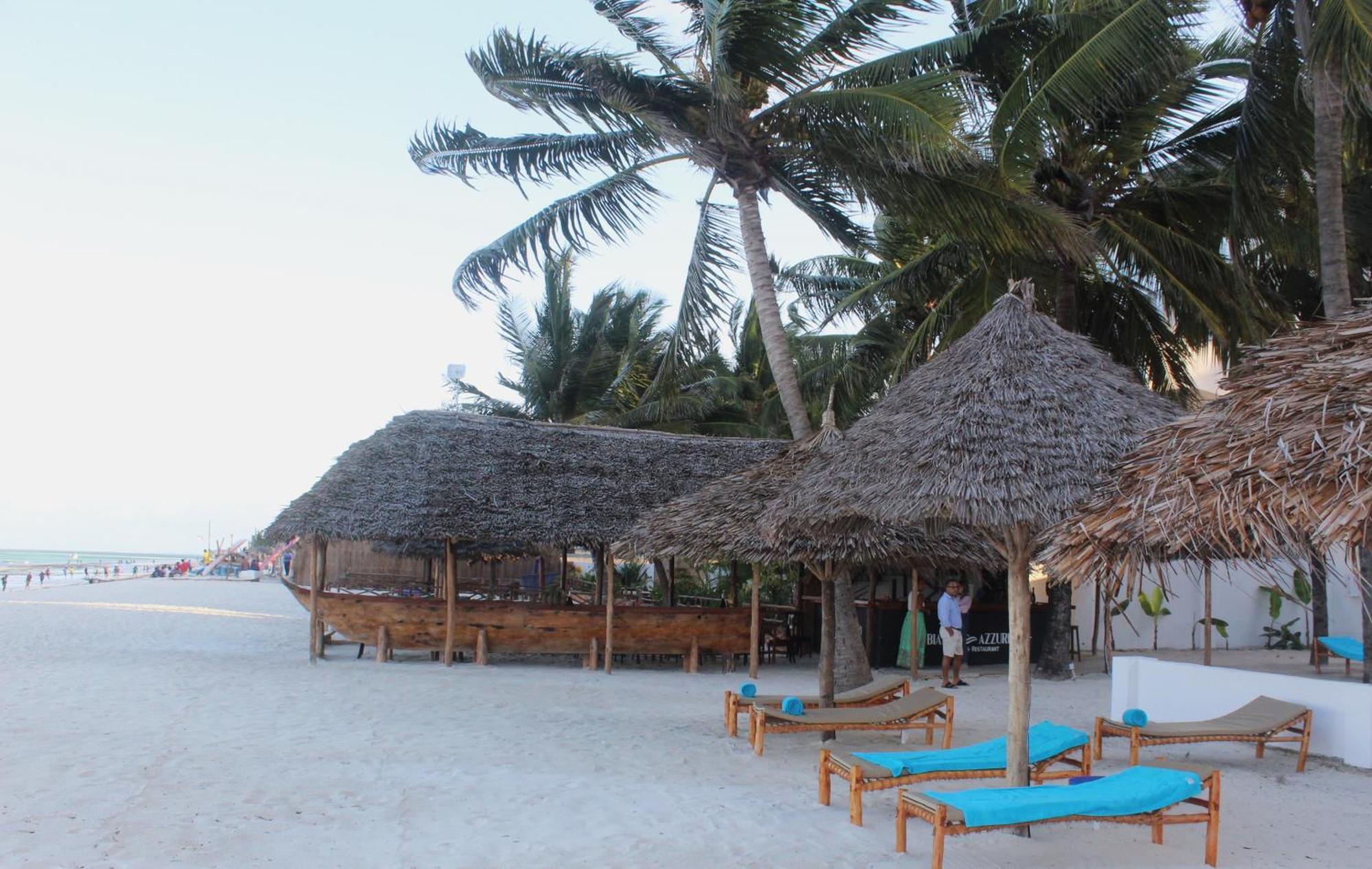 Bianco Azzurro Hotel & Restaurant بواني ماكهانجاني المظهر الخارجي الصورة